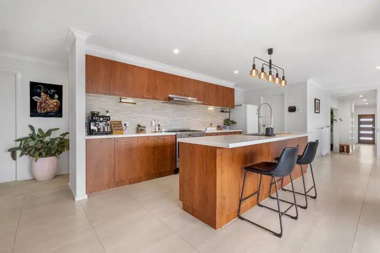 Fifth view of Homely house listing, 14 Nutmeg Close, Berwick VIC 3806