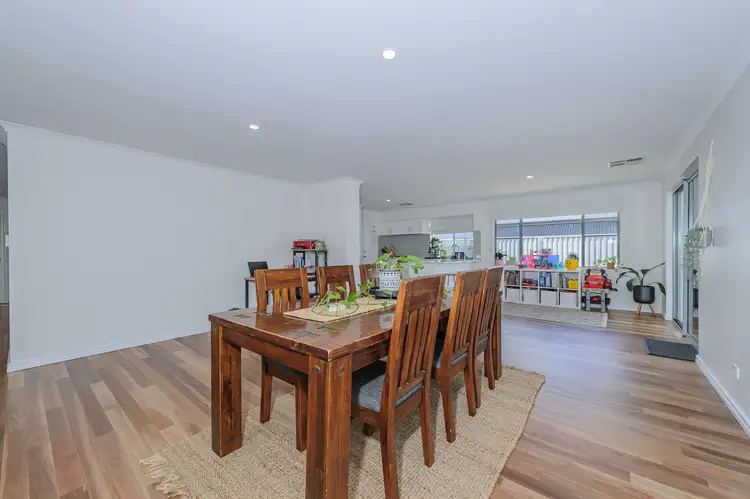 Fifth view of Homely house listing, 33 Ballybofey Loop, Bullsbrook WA 6084