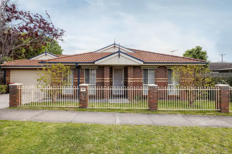 Main view of Homely house listing, 2/14 Imperial Avenue, Mount Waverley VIC 3149