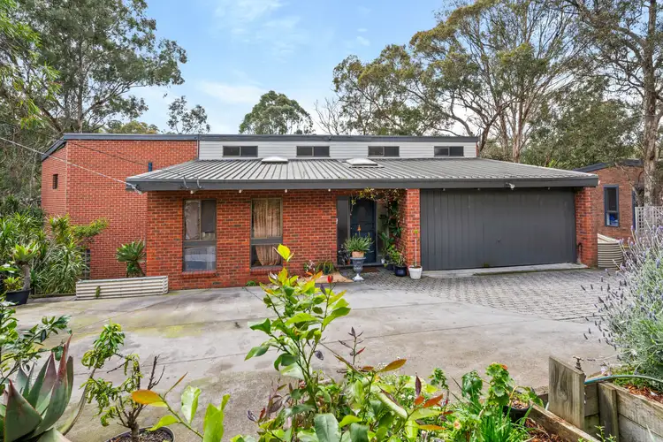 72 Karingal Drive, Eltham North VIC 3095