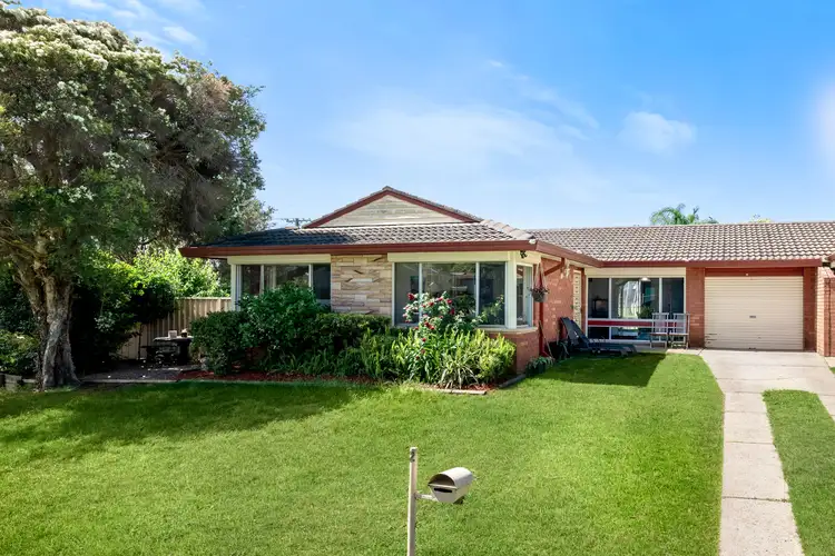 2/1 Phoenix Avenue, Ingleburn NSW 2565