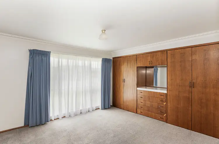 Fifth view of Homely house listing, 18 Carolyn Crescent, Warrnambool VIC 3280