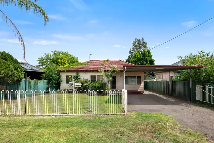 9 Waminda Avenue, Campbelltown NSW 2560