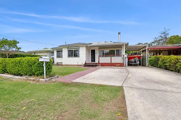 10 Hughes Avenue, Hobartville NSW 2753