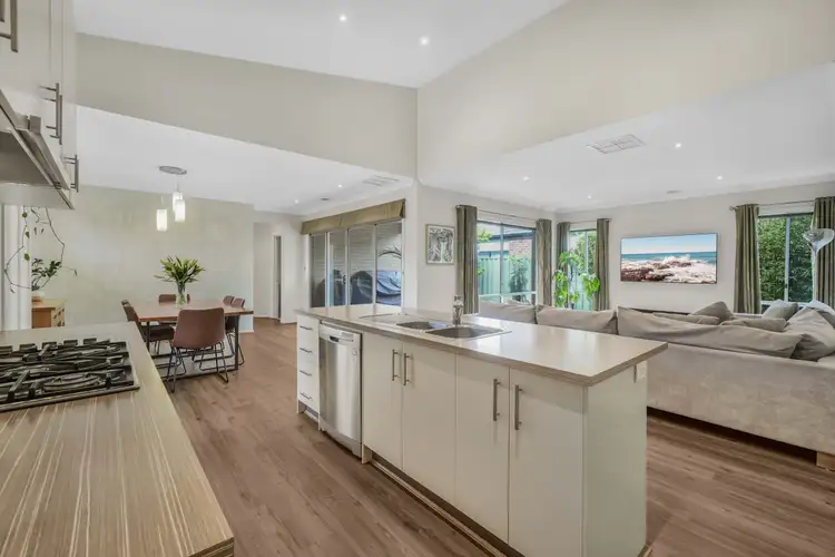 Fifth view of Homely house listing, 6 Charolais Court, Pakenham VIC 3810