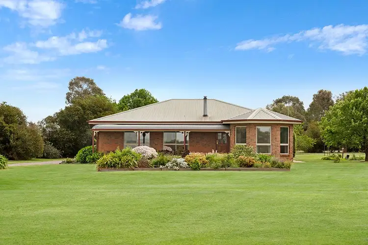 41 Frontage Road, Lake Bolac VIC 3351