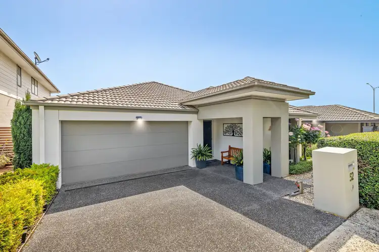 Second view of Homely house listing, 52 Meridian Circuit, Berwick VIC 3806