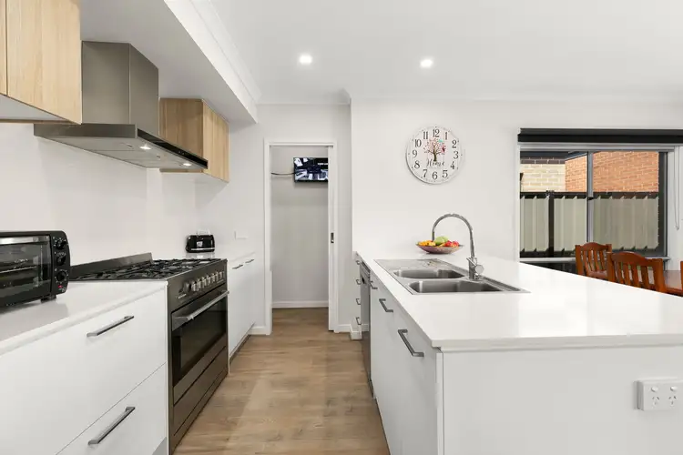 Fourth view of Homely house listing, 10 Bowenia Avenue, Craigieburn VIC 3064