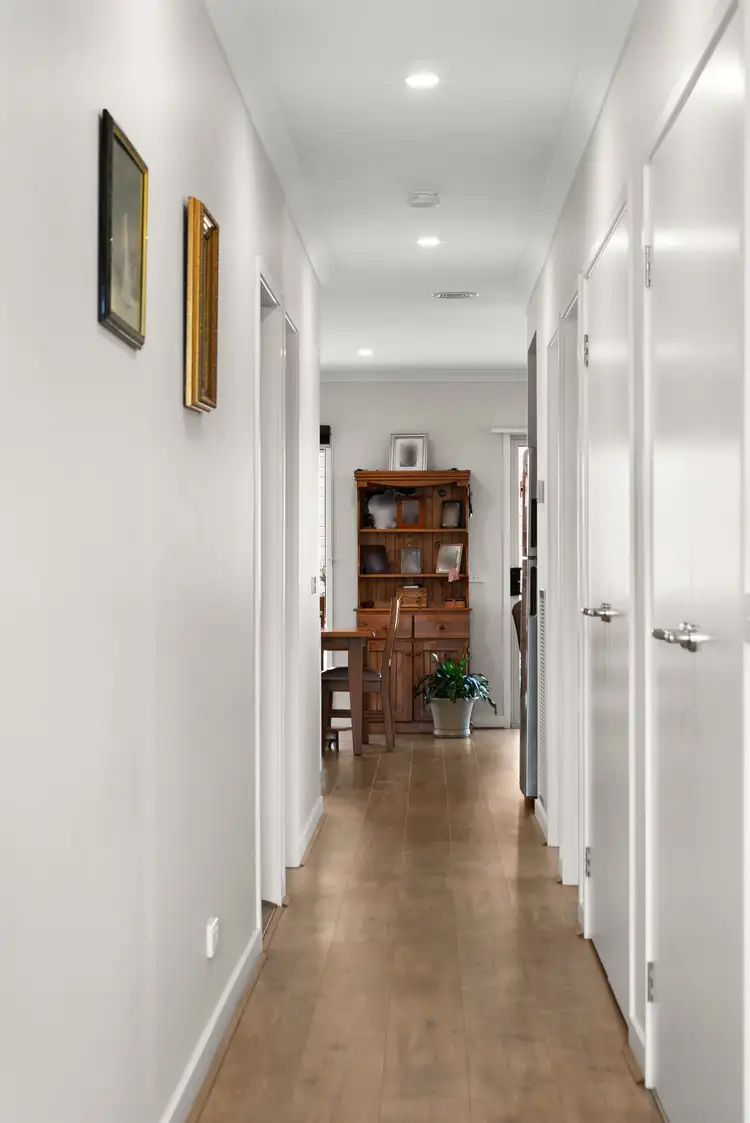 Sixth view of Homely house listing, 10 Bowenia Avenue, Craigieburn VIC 3064