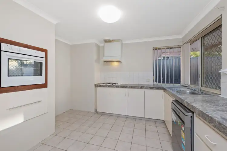 Fourth view of Homely villa listing, 4/18 Bennevis Turn, Kinross WA 6028
