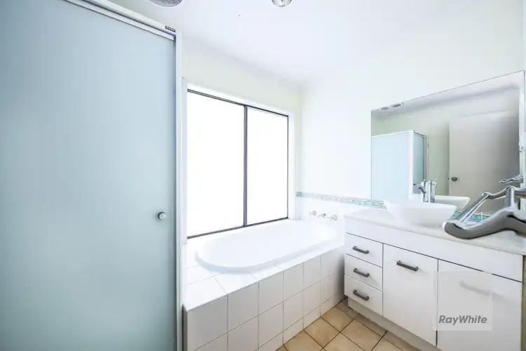 Fifth view of Homely house listing, 11 Darling Court, Taylors Hill VIC 3037