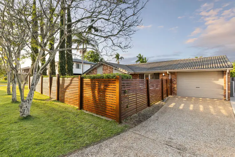 42 Deniven Street, Corinda QLD 4075