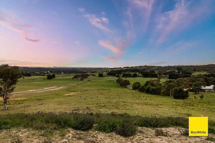 44 Weeroona Drive, Wamboin NSW 2620