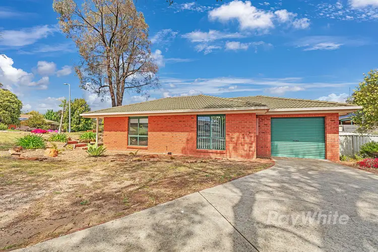 Main view of Homely unit listing, 2/14 Sherwood Drive, Flora Hill VIC 3550