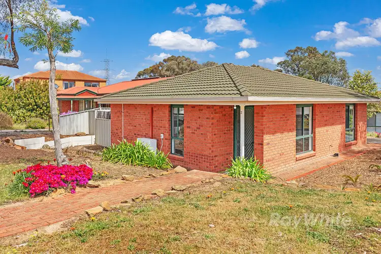 Second view of Homely unit listing, 2/14 Sherwood Drive, Flora Hill VIC 3550
