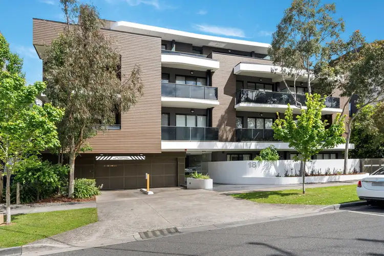 18 Queen Street