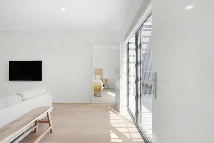 Fifth view of Homely apartment listing, 4/54 Milton Street, Mount Hawthorn WA 6016