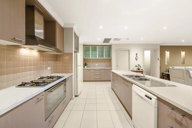 Fifth view of Homely house listing, 103 Skyline Way, Berwick VIC 3806