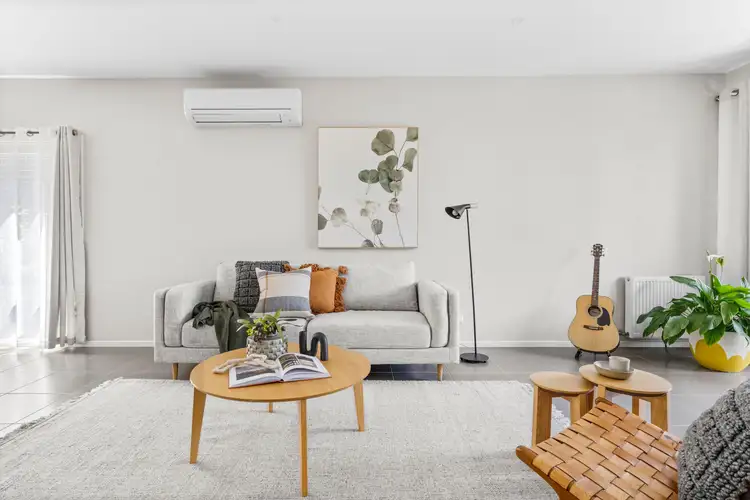Main view of Homely house listing, 5 Sun Dew Close, Saint Helena VIC 3088