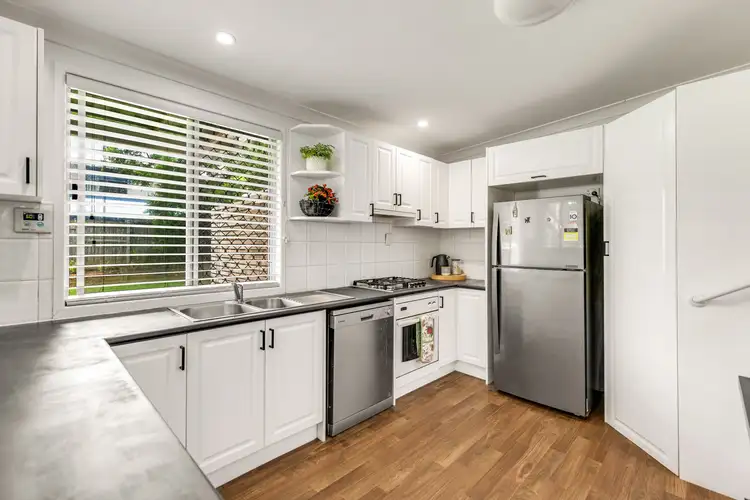 Sixth view of Homely house listing, 10 Kratzmann Court, Kearneys Spring QLD 4350