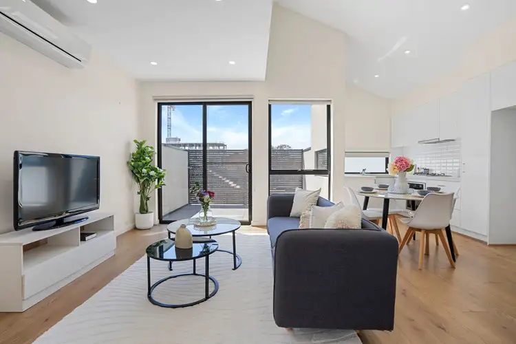 Third view of Homely townhouse listing, 4/7 Highlands Road, Thomastown VIC 3074