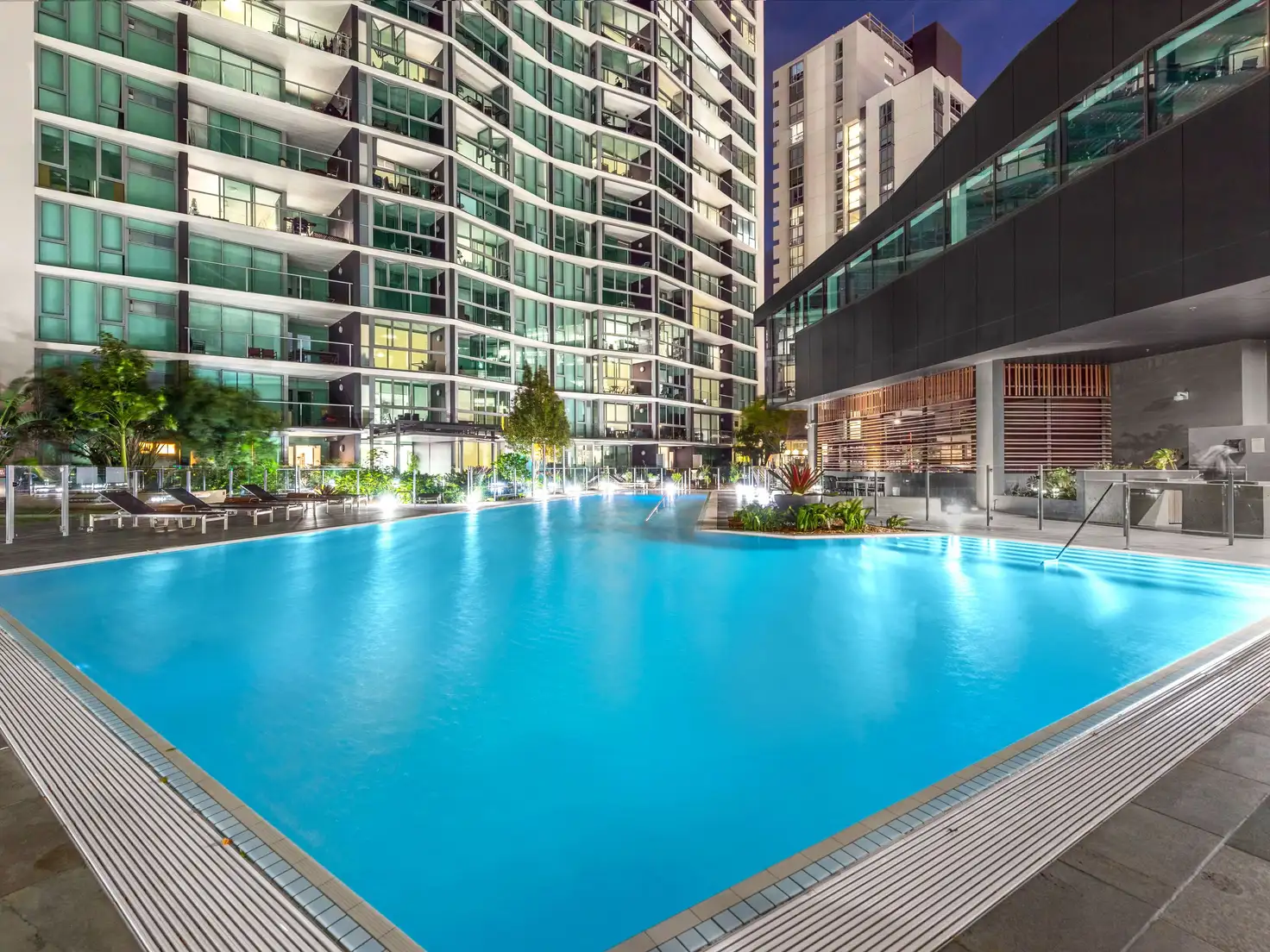 Main view of Homely unit listing, 10105/8 Harbour Road, Hamilton QLD 4007