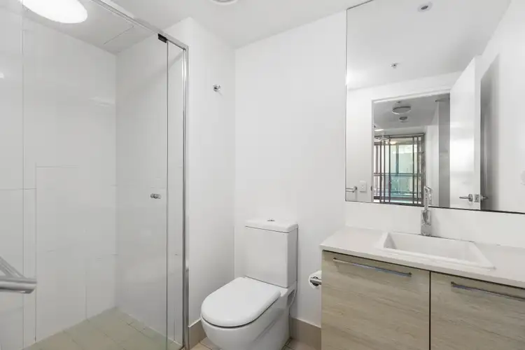 Fifth view of Homely unit listing, 10105/8 Harbour Road, Hamilton QLD 4007