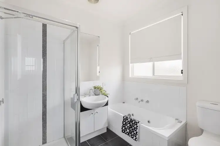 Sixth view of Homely townhouse listing, 2/533 Springvale Road, Glen Waverley VIC 3150