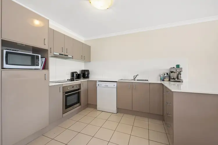 Fourth view of Homely apartment listing, 2/8 Catherine Street, Woolloongabba QLD 4102