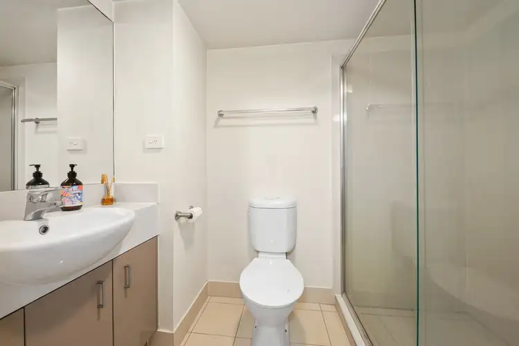 Sixth view of Homely apartment listing, 2/8 Catherine Street, Woolloongabba QLD 4102