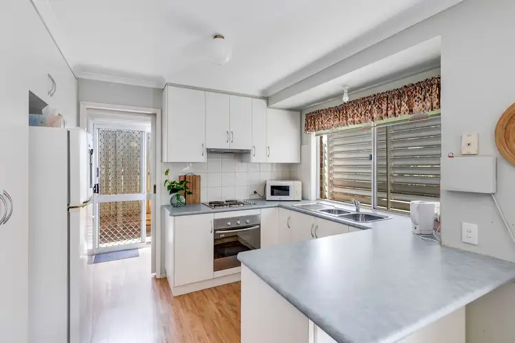 Sixth view of Homely unit listing, 2/15 Kratzmann Court, Kearneys Spring QLD 4350