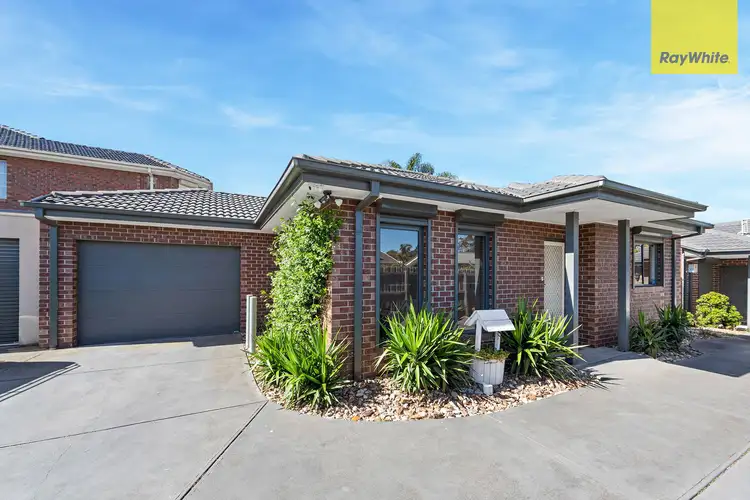 Main view of Homely house listing, 2/18 Honey Grove, St Albans VIC 3021