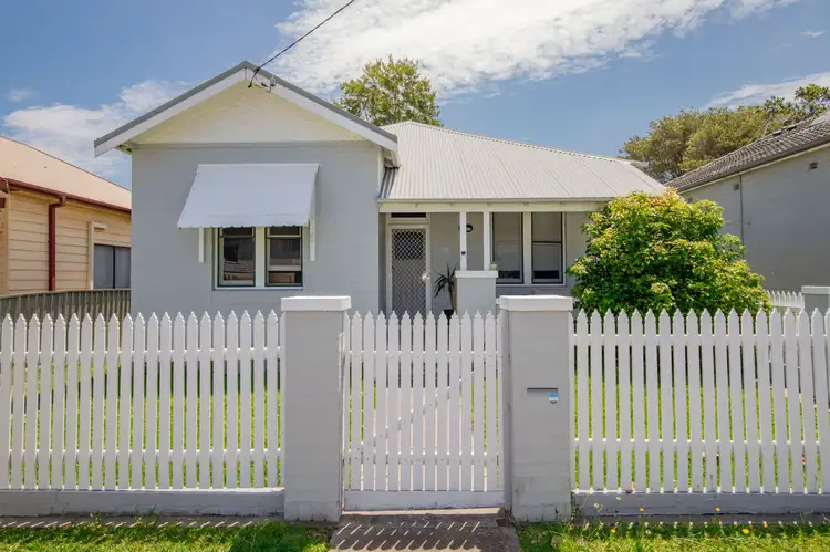15 Frith Street, Mayfield NSW 2304