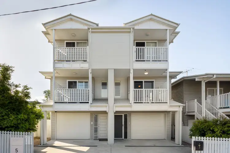 3 Crump Street, Holland Park West QLD 4121