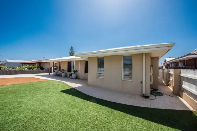 Second view of Homely house listing, 15 Zuytdorp Court, Mahomets Flats WA 6530