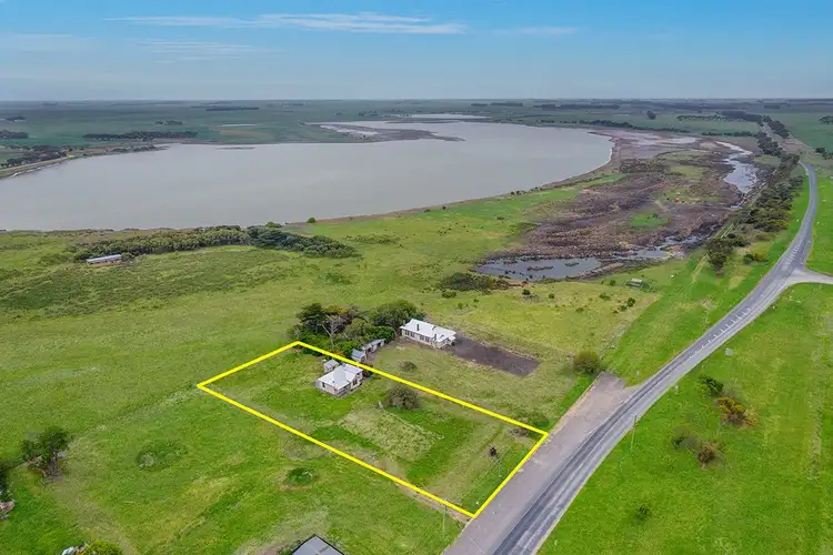 Fifth view of Homely house listing, 205 Montgomery Street, Lake Bolac VIC 3351