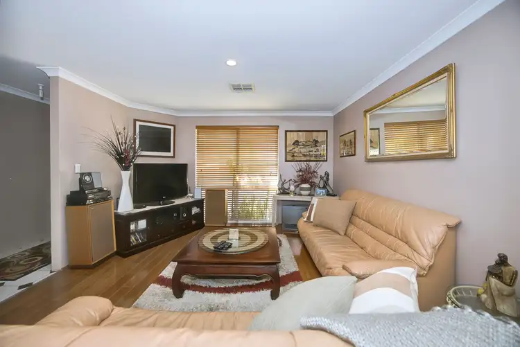 Sixth view of Homely villa listing, 8/122 Illawarra Crescent South, Ballajura WA 6066
