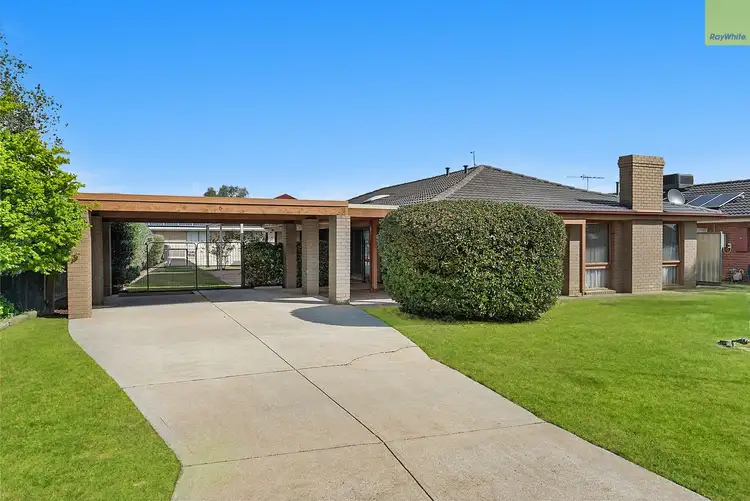 5 Campaspe Crescent, Brookfield VIC 3338