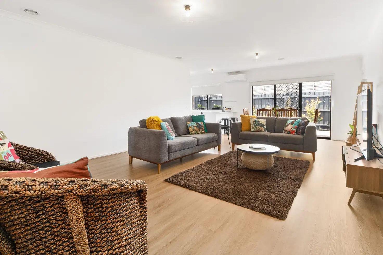 Main view of Homely unit listing, 2/26 Warrenwood Place, Langwarrin VIC 3910