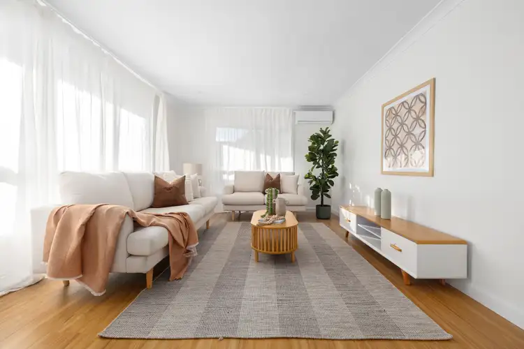 Second view of Homely house listing, 4 Dundee Court, Frankston North VIC 3200