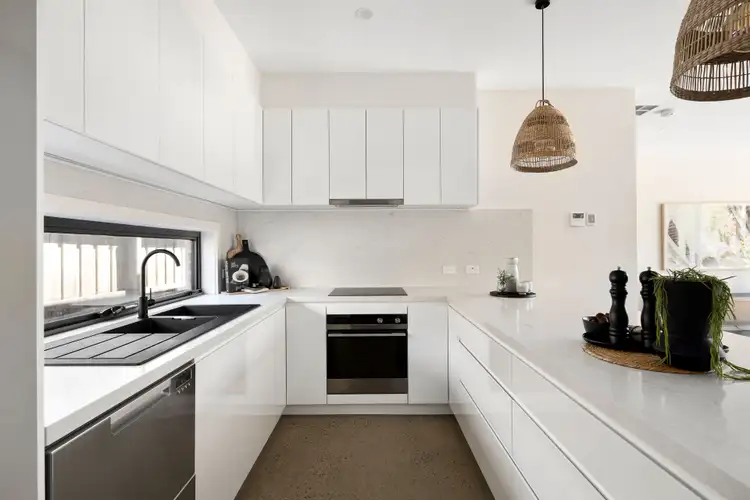 Seventh view of Homely townhouse listing, 2/13 Swift Street, Frankston VIC 3199