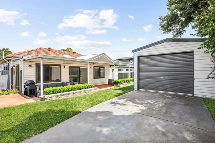 6 Walker Avenue, Peakhurst NSW 2210