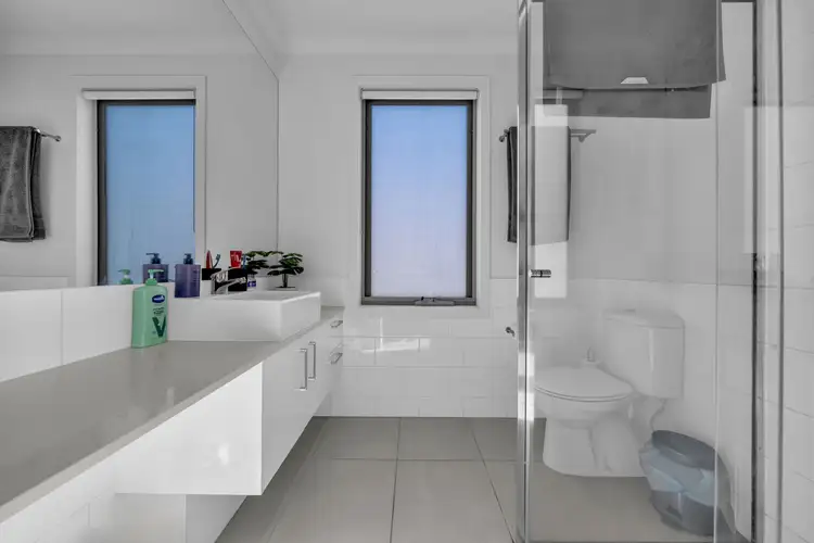Sixth view of Homely house listing, 2 Jumbuck Circuit, Carrum Downs VIC 3201