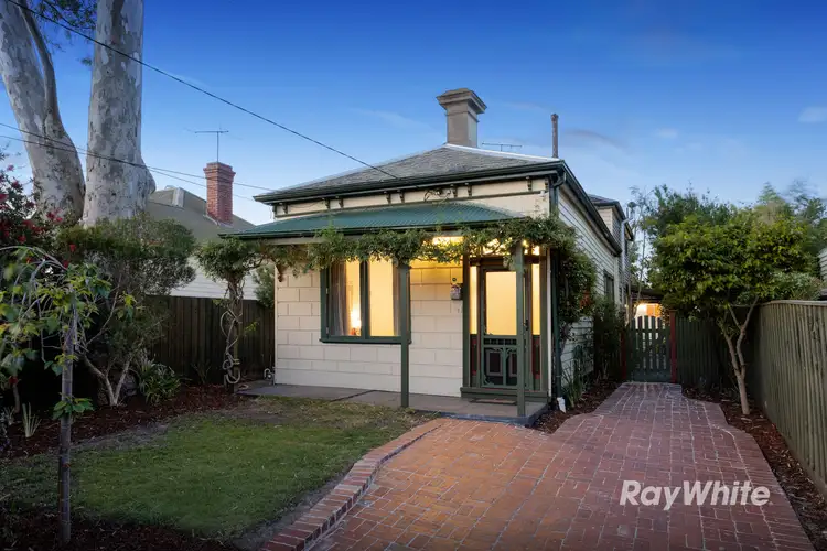5 Rugby Road, Hughesdale VIC 3166