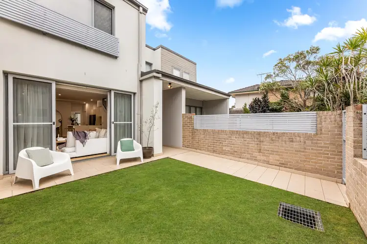 2/21-25 High Street, Caringbah NSW 2229