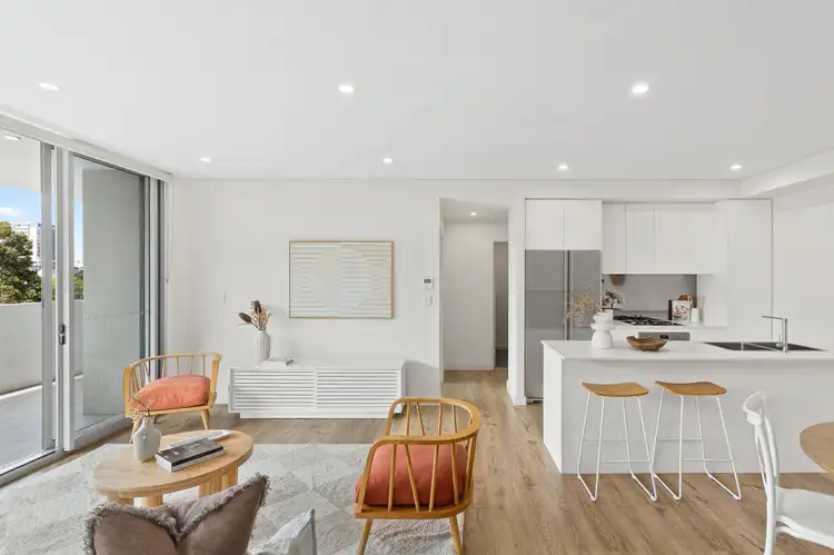 Third view of Homely apartment listing, 302/2 Beatson Street, Wollongong NSW 2500