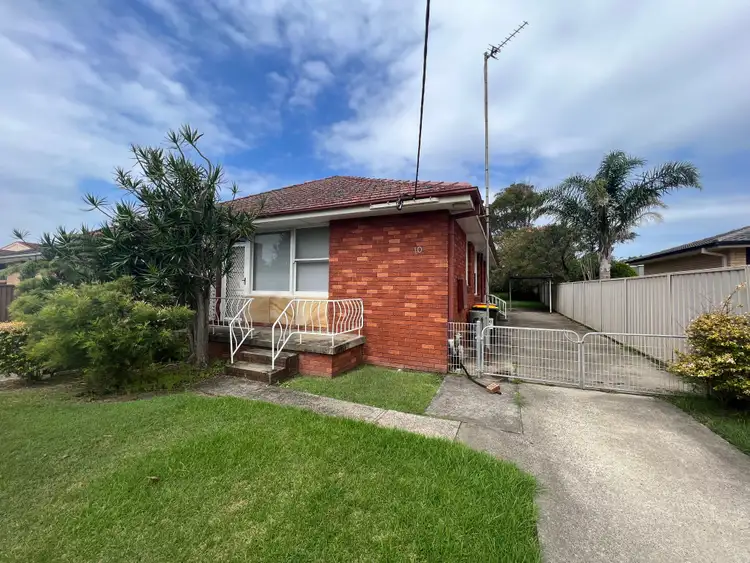 Main view of Homely unit listing, 1/10 Headland Parade, Barrack Point NSW 2528