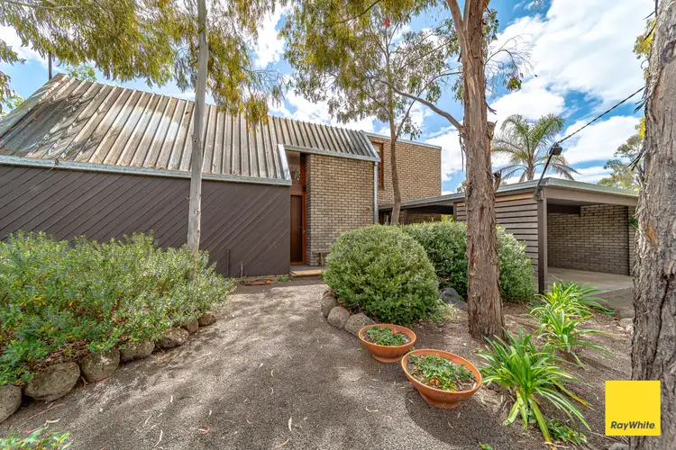 24 Mistletoe Street, Golden Square VIC 3555