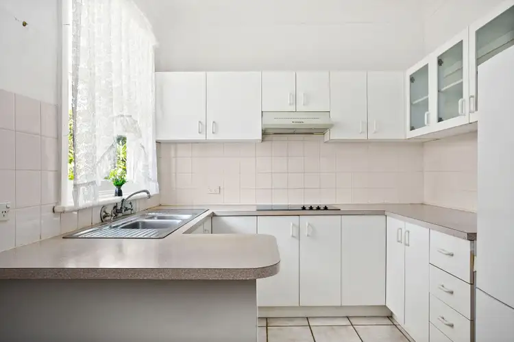 Third view of Homely house listing, 8 Devonshire Crescent, Oak Flats NSW 2529