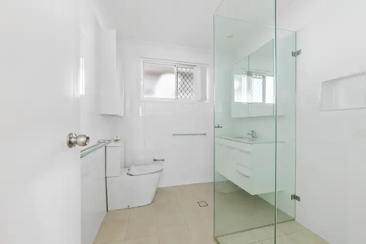 Third view of Homely villa listing, 1/30 Natuna Avenue, Budgewoi NSW 2262